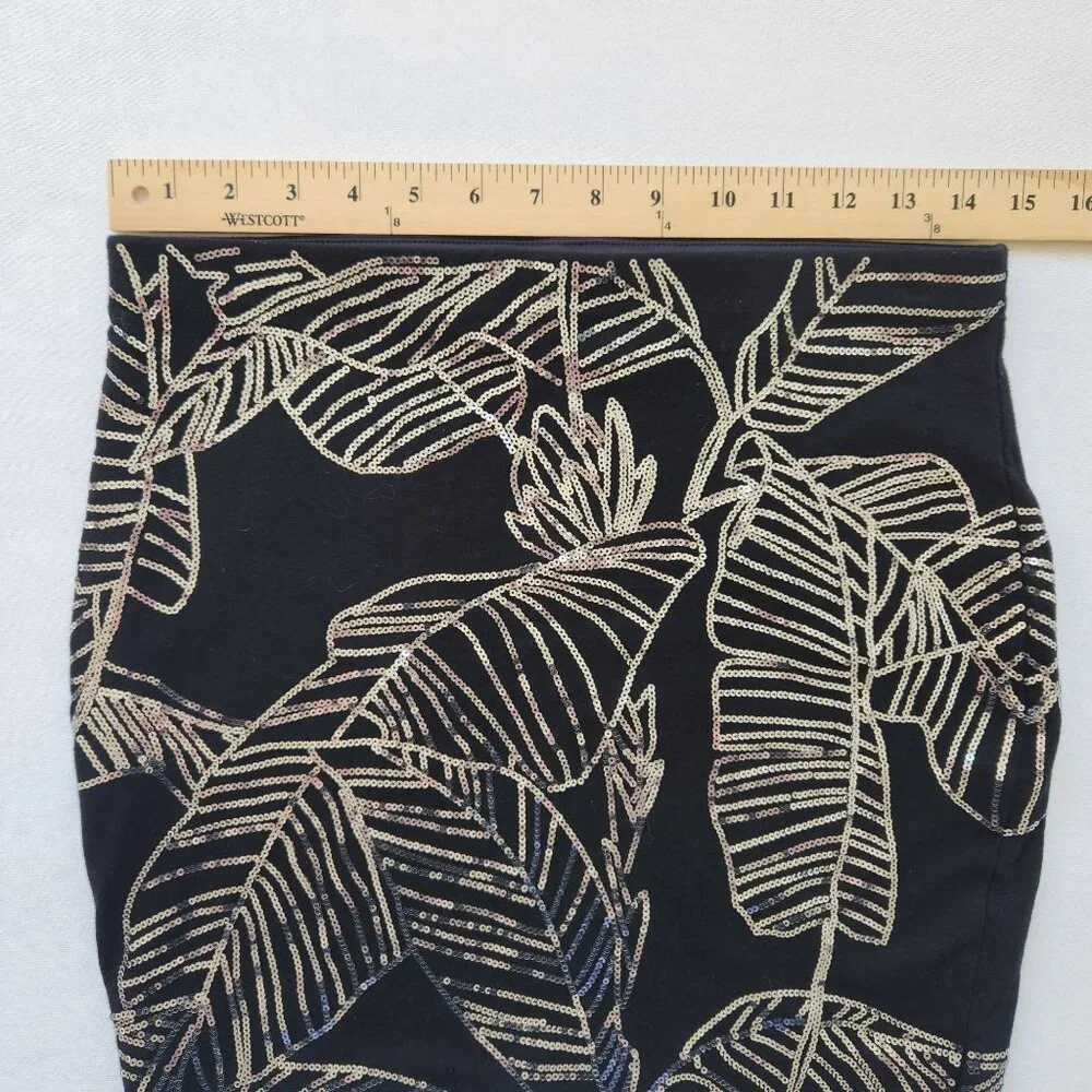 Express Black Mini Skirt Silver Sequin Leaf Holiday Party Sexy Glam Pretty - Picture 7 of 8